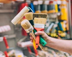 Productos y herramientas de pintura en Comercial Quintairos