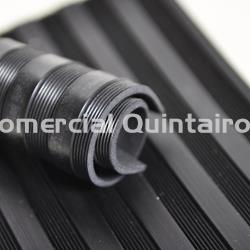 GOMA ESTRIBERA RAYADA PAVIMENTOS NEGRA - Imagen 1